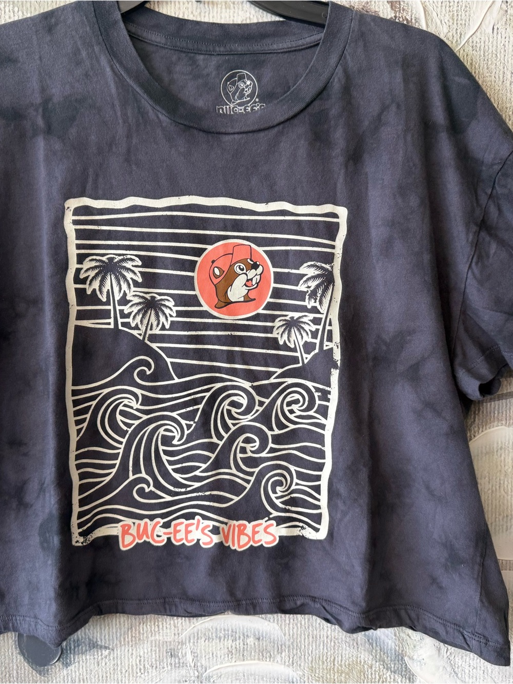 Buc-ee's Vibes Navy Graphic Crop Top
